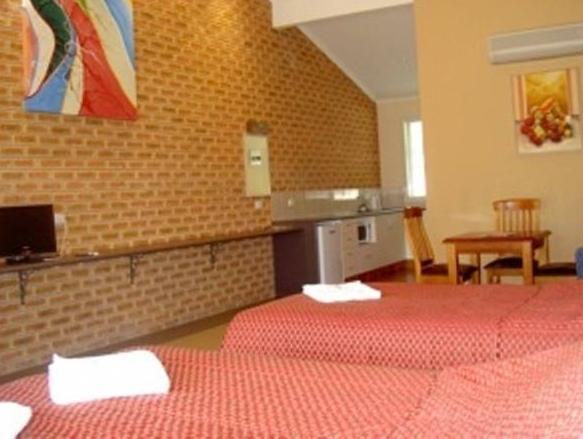 ไบรท์ ออน แทร็ค Motel ภายนอก รูปภาพ